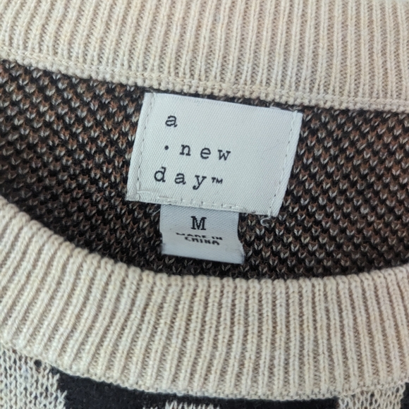 Sweater - Picture 2 of 2